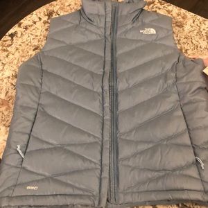 North face vest 550